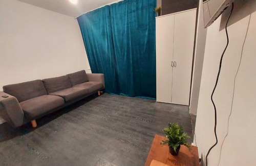 Sector 4 Apartment | Cozy and affordable Studio close to metro station