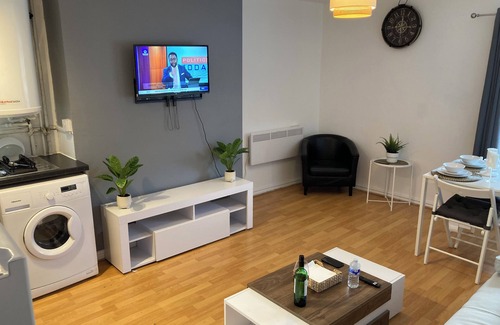 Liverpool Apartment | Cozy and Central City Apartment in Liverpool