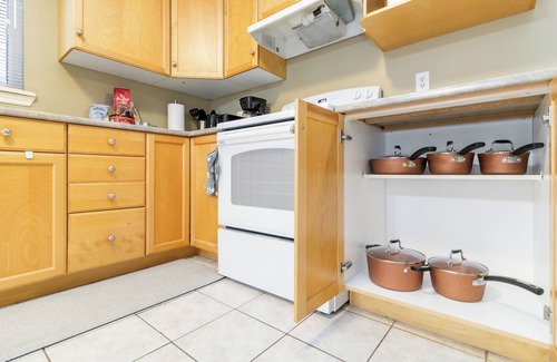 Moncton House | Cozy and Comfortable 2 Bedroom House