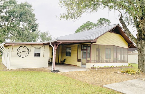 Wauchula House | Cozy and peaceful Country vintage getaway! A time away from your every day life!