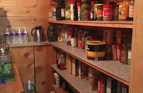 Meadow View Heights Cabin | Cozy and rustic cottage in Duck Creek Village