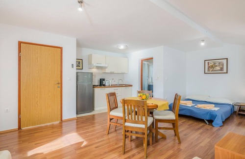 Malinska-Dubasnica Apartment | Cozy apartment in Malinska Dubasnica
