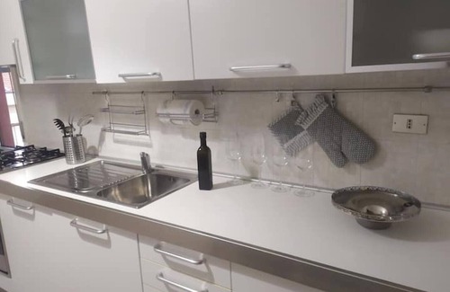 Policoro Apartment | Cozy apartment 4 minutes from the sea with a view of the city.