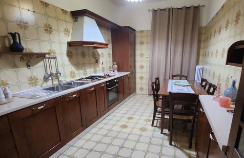 Sirignano Apartment | Cozy apartment a few meters from the Baiano highway exit.