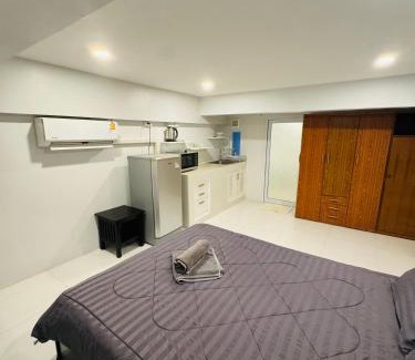 Bophut Apartment | Cozy Apartment at Chaweng Hill