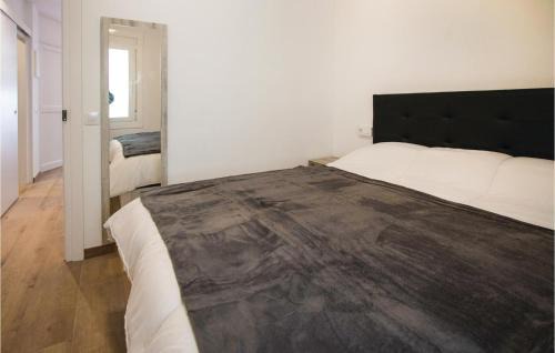 Blanes Apartment | Cozy Apartment In Blanes With Wifi