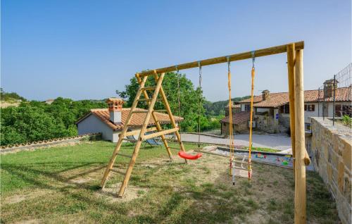 Gologorica Apartment | Cozy Apartment In Cerovlje With Wifi