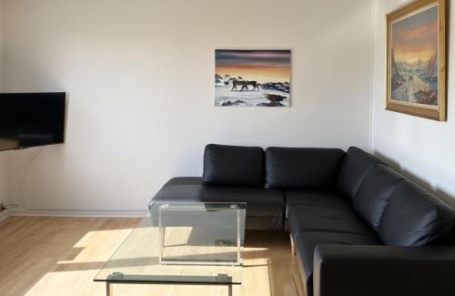 Nuussuaq Apartment | Cozy Apartment in Nuussuaq, Close to Shop and Dining