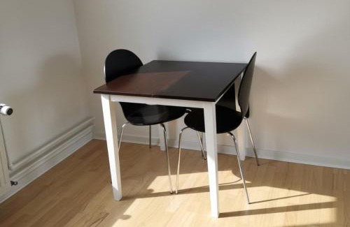 Nuussuaq Apartment | Cozy Apartment in Nuussuaq, Close to Shop and Dining