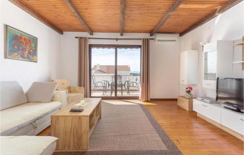 Punat Apartment | Cozy Apartment In Punat With Sauna
