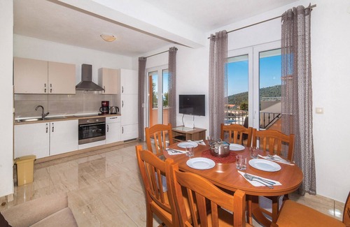 Sevid Apartment | Cozy apartment in Sevid with kitchen