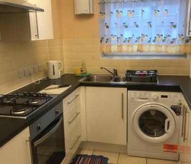 Stratford Apartment | Cozy apartment in Stratford from 18 minutes to Central London