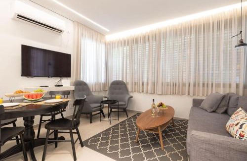 Tel Aviv City Center Apartment | Cozy Apartment in the Heart of Tel Aviv with Shelter by Sea N' Rent