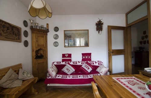 Cortina d'Ampezzo Historic Centre Apartment | Cozy apartment in Corso Italia