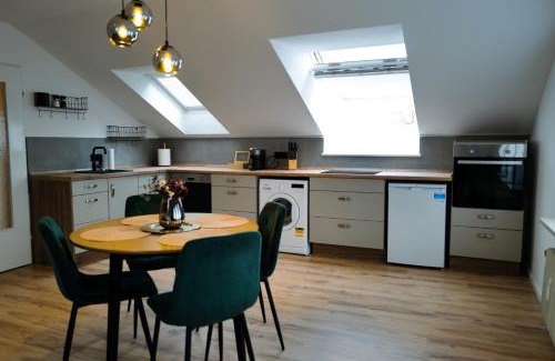 Altenerding Apartment | Cozy Apartment near Therme Erding
