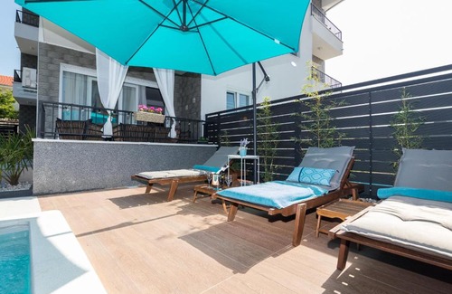 Kastel Kambelovac Apartment | Cozy apartment RoMa with private swimming pool and garden