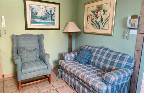 Colonia Independencia Apartment | Cozy Apartment with Balcony and Pool