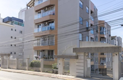 Capoeiras Apartment | Cozy apt in Capoeiras Rmc203