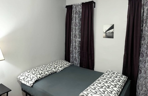 Ocean Hill Bed & Breakfast | Cozy B&B with 1 bedroom and WiFi, AC in fabulous Brooklyn
