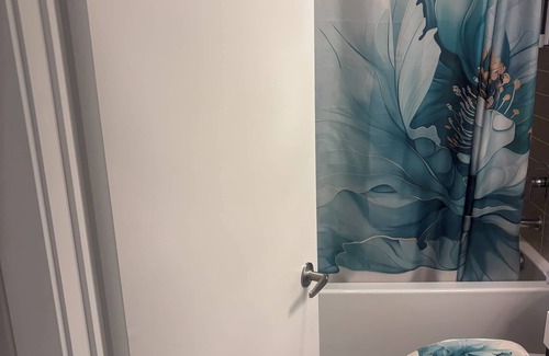 Englemount - Lawrence Apartment | Cozy basement apartment at a perfect location for business or leisure