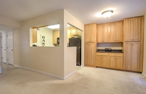 East Pensacola Heights Condo | COZY BAYFRONT 2BR CONDO CONVENIENTLY NEAR AIRPORT, DOWNTOWN, BEACHES AND BASES