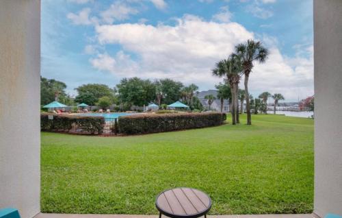 Fort Walton Beach Apartment | Cozy Bayfront Condo