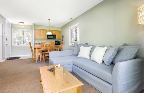 Williamsburg Condo | Cozy Beach Front Condo | AC | Beach | Waterfront |