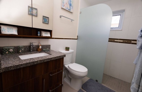 Lucea House | Cozy Beach House getaway in Lucea Hanover