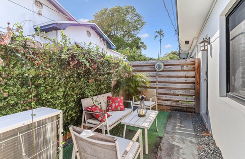 Delray Beach Villa | Cozy, Beach Style Villa by Atlantic Ave