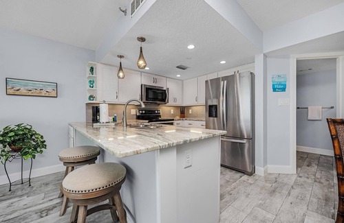 Crystal Beach Condo | Cozy Beachfront 1BR condo-Cabana Club 202