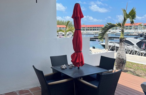 South Bimini Condo | Cozy Beachy Marina front 1-bedroom condo with WiFi, AC in enchanting Bimini.