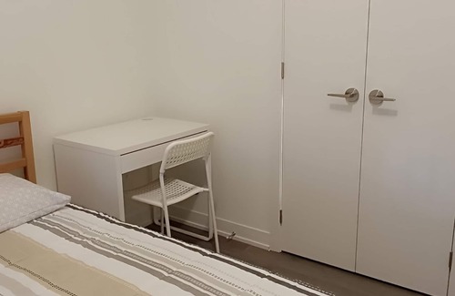 Richmond Hill House | Cozy bedroom in new built townhouse in Richmond Hill