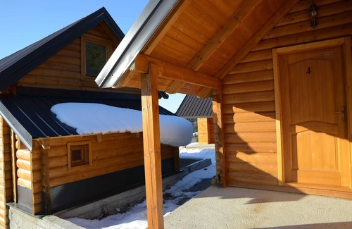 Montenegro House | Cozy Berane Stay - Comfort Cottage with balcony 3