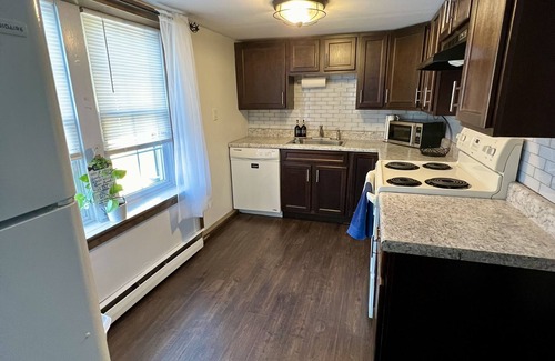Sassamansville Apartment | Cozy boho charm! Close to town with ALOT to do!