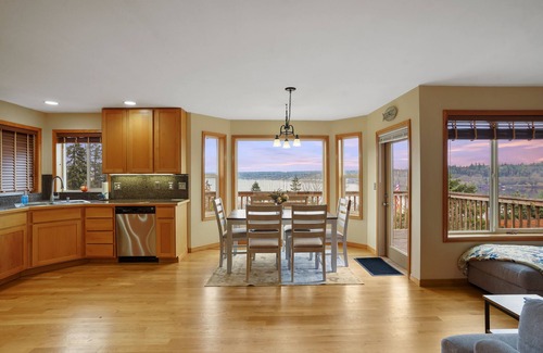 Navy Yard City House | Cozy Bremerton Home with Water Views