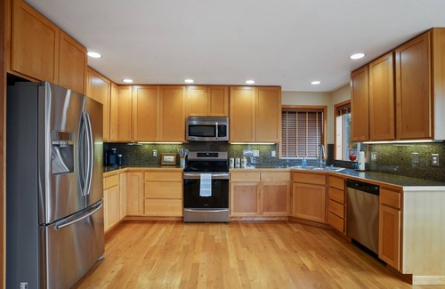 Navy Yard City House | Cozy Bremerton Home with Water Views