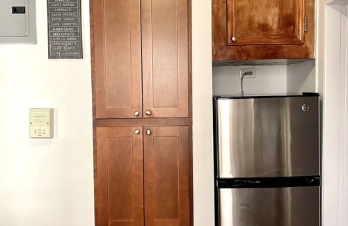 Ditmars Steinway House | Cozy Brick Apartment Near Everything!
