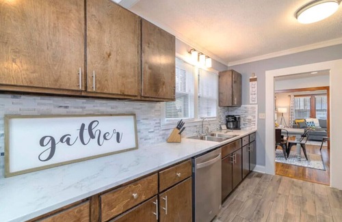 Bristol House | Cozy Bristol Retreat * 2 Blocks from State Street