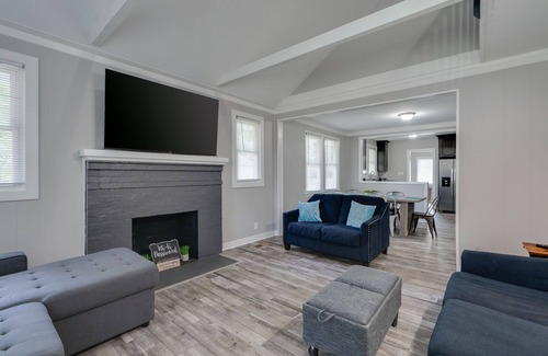 Buckroe Beach House | Cozy Buckroe Beach Retreat - Walk to the Beach!