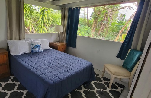 Kapoho House | Cozy bungalow in our Rainforest Hideaway