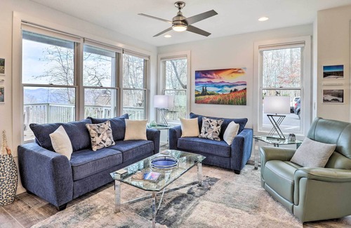 Mountain Air Apartment | Cozy Burnsville Condo w/ Fire Pit & Mountain Views
