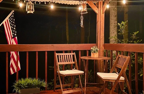 Rogersville Cabin | Cozy cabin getaway close to hiking, skiing, sightseeing, and Bristol!