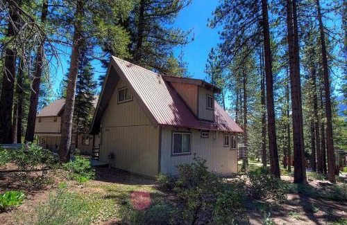 Country Club Estates House | Cozy Cabin home