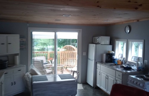 Navarre Cabin | Cozy cabin in charming Navarre. Close to trails. Hall of fame. Amish country