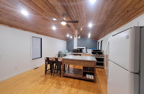 Byrdstown House | Cozy Cabin Near Dale Hollow Lake
