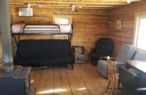 Forbes Cabin | Cozy Cabin on 40 Acres *Near Sax Zim Bog and Access to St. Louis River*