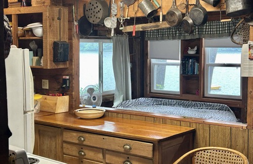 Lincolnville Cabin | Cozy Cabin on Coleman Pond, mins from Camden and Belfast