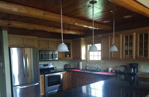 Norfork Cabin | Cozy Cabin w/Fireplace and Wraparound Deck