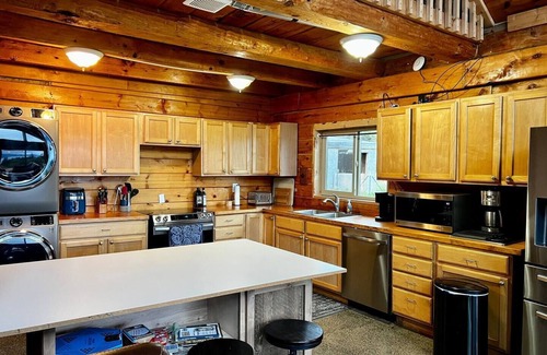 Homer Cabin | Cozy Cabin with Amazing Viewsnn