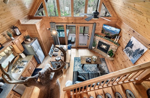 Black Bear Falls Cabin | Cozy Cabin with Hot Tub, Stream, and Prime Smoky Mountain Location